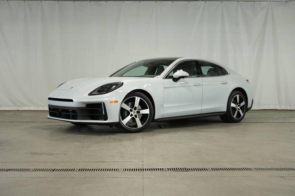 New 2025 Porsche Panamera 4