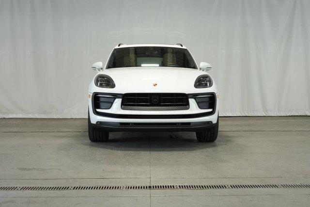 صورة 10 لـ 2025 Porsche MACAN
