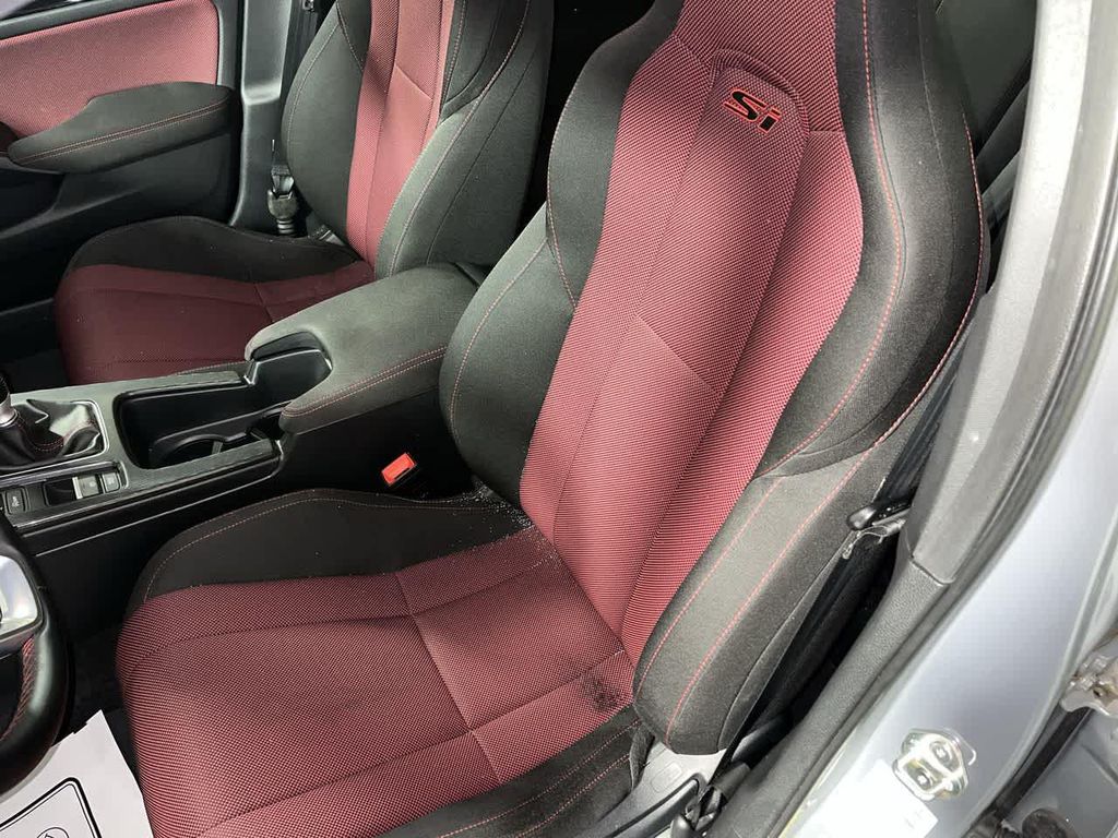 صورة مصغرة 15 لـ 2025 Honda CIVIC SI BASE