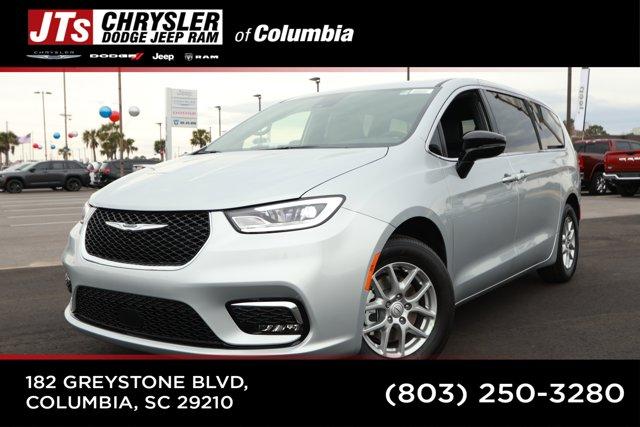 New 2026 Chrysler Pacifica Select