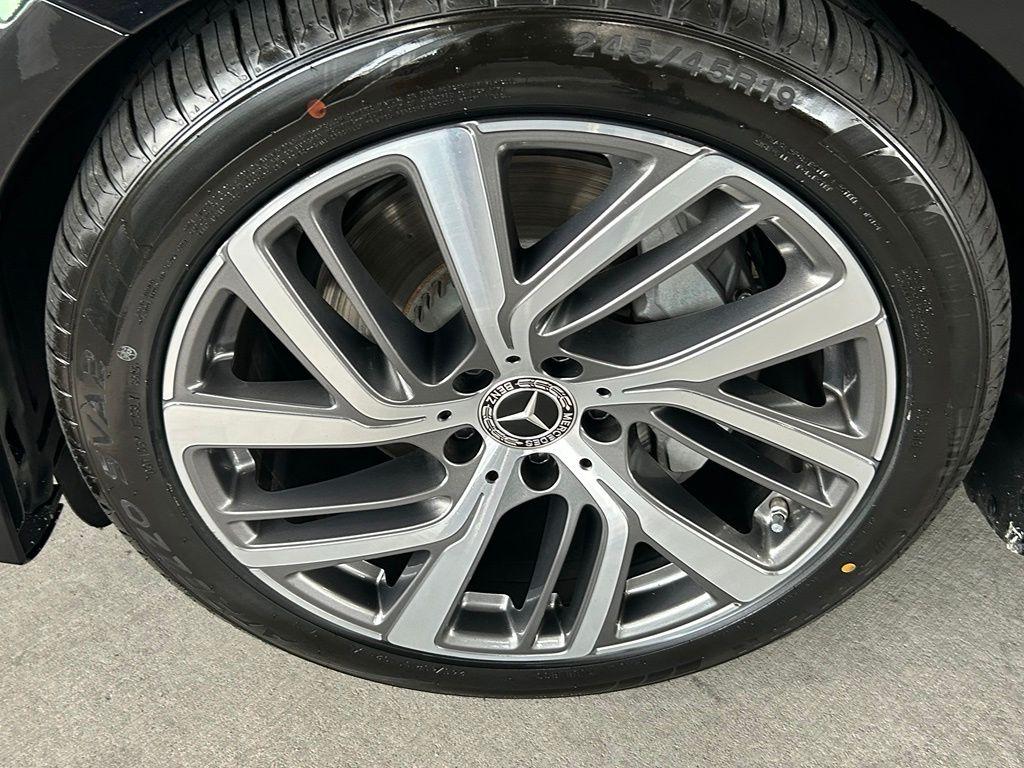 صورة مصغرة 34 لـ 2025 Mercedes-BENZ E-CLASS