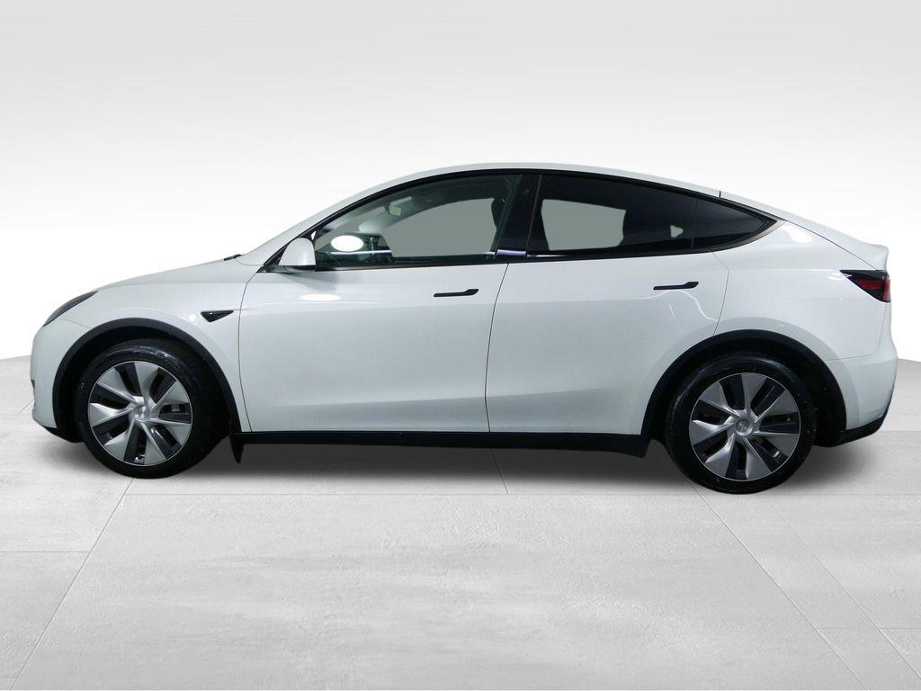 TESLA MODEL Y LONG RANGE - 6