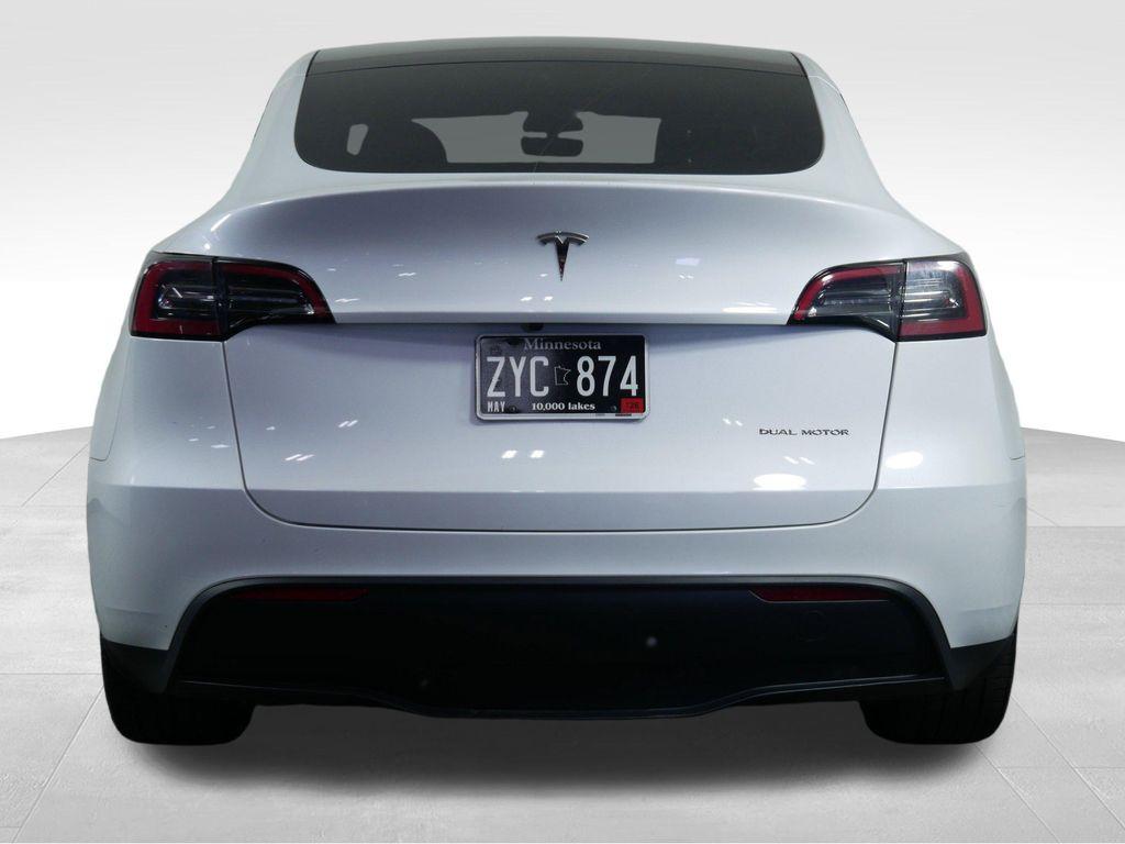 TESLA MODEL Y LONG RANGE - 9