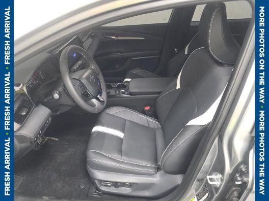 صورة 6 لـ 2025 Toyota CAMRY SE