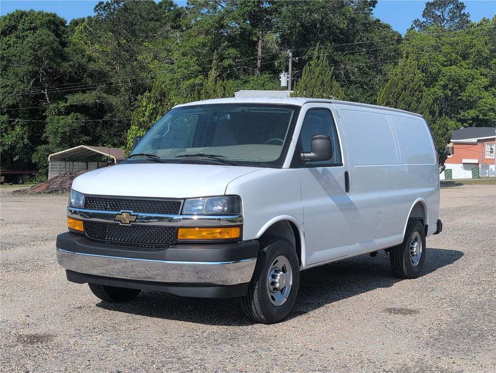 New 2026 Chevrolet Express 2500 LT