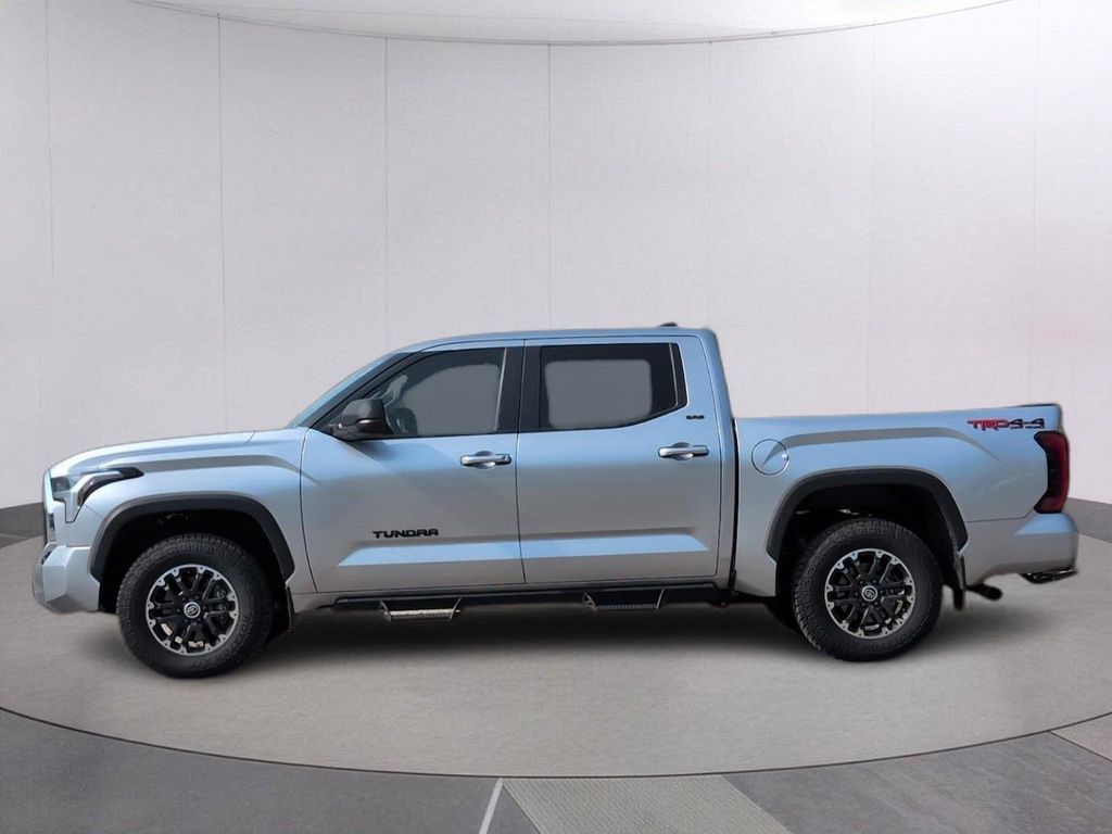 2024 Toyota TUNDRA SR5 — фото 2