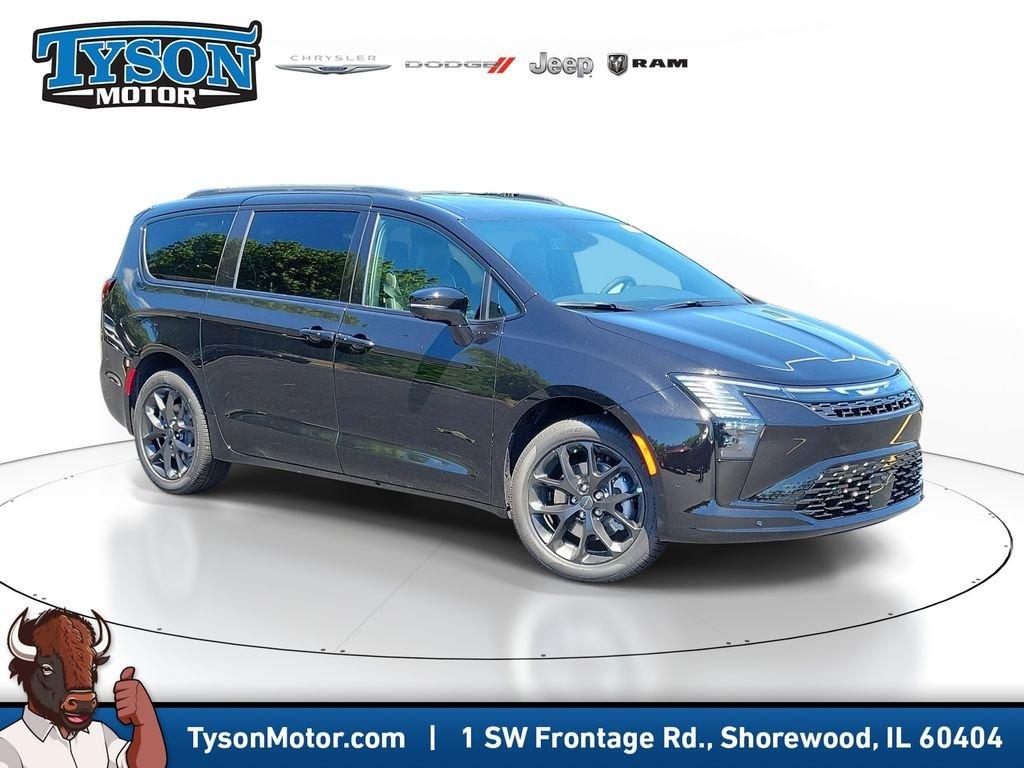 New 2027 Chrysler Pacifica LIMITED