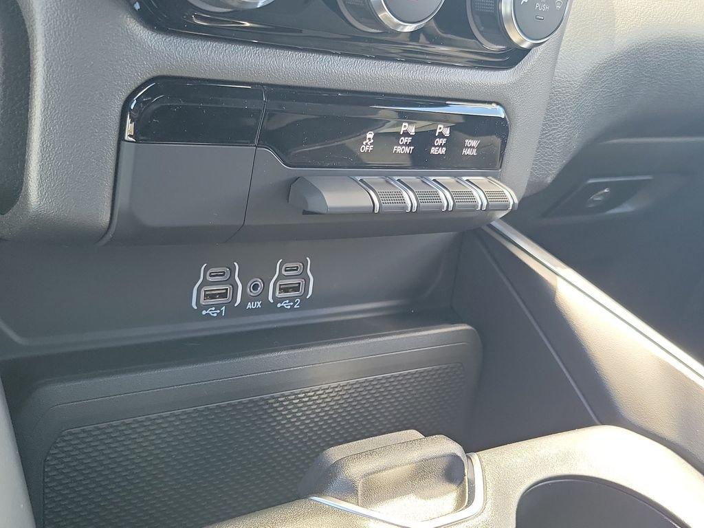 صورة مصغرة 29 لـ 2026 RAM 1500 EXPRESS