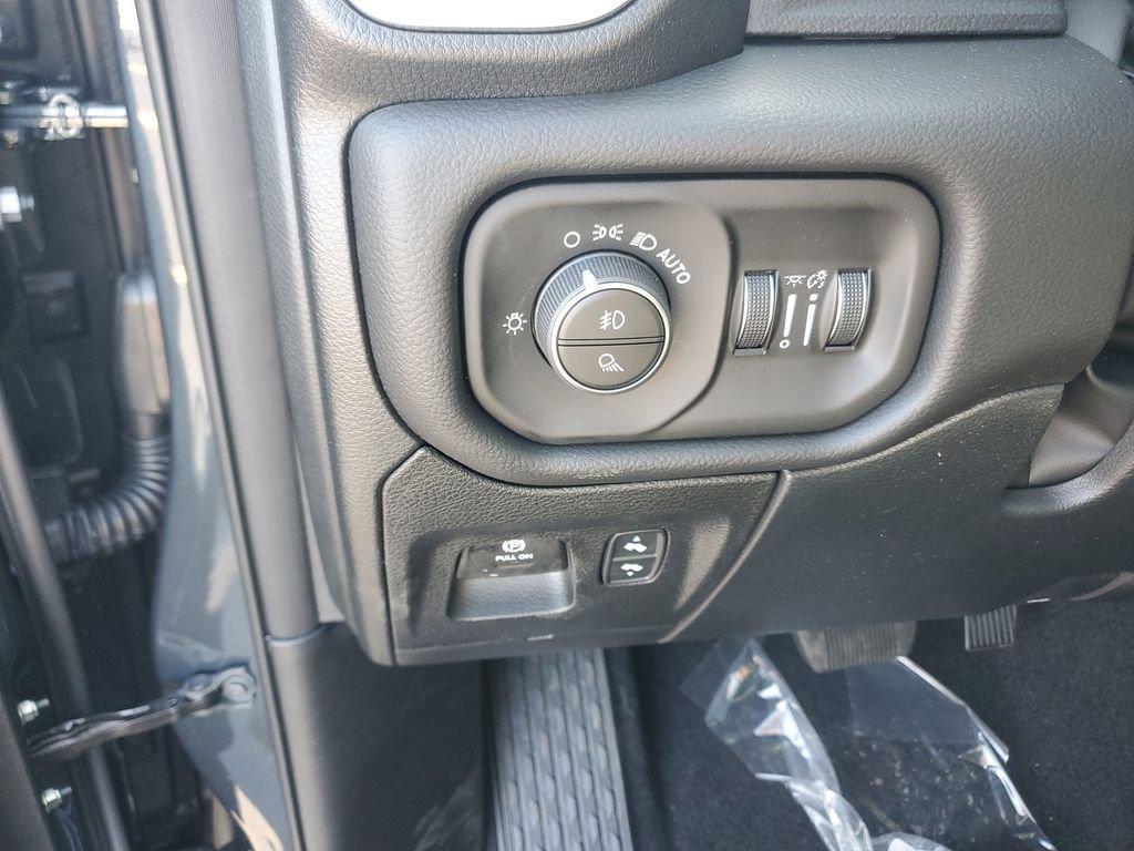 2026 RAM 1500 BIG HORN/LONE STAR — миниатюра 18