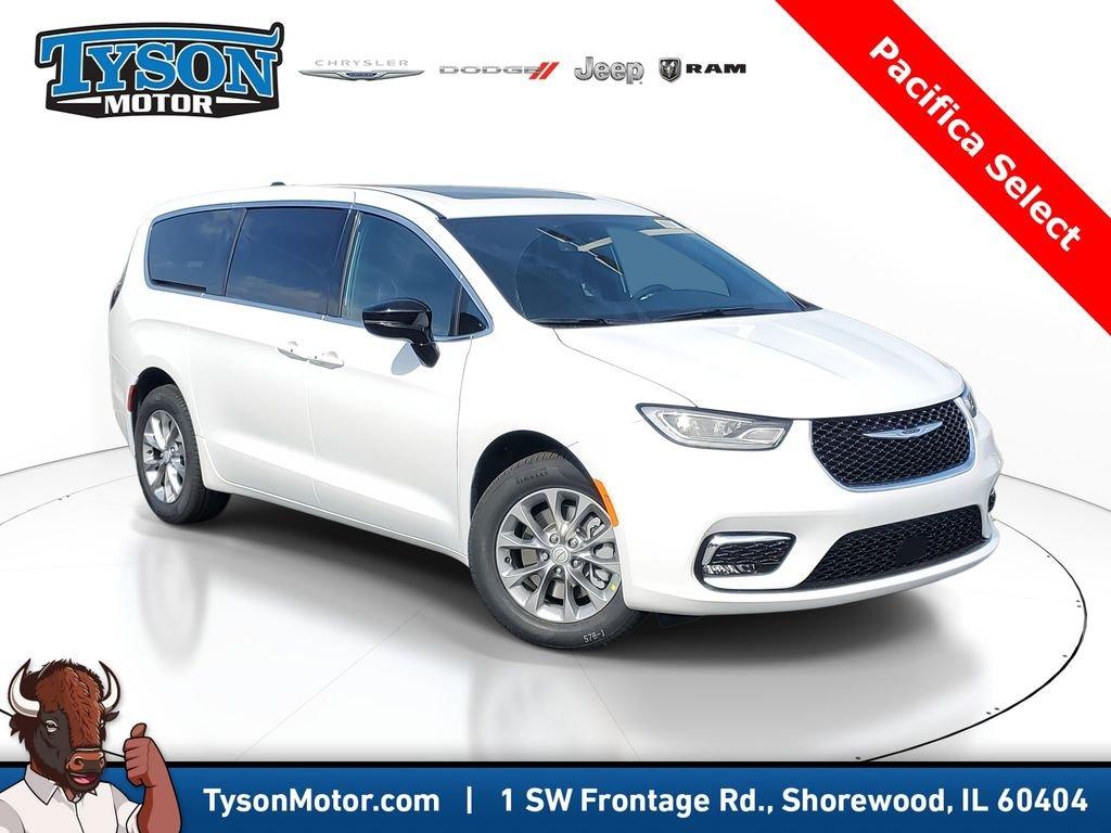 New 2026 Chrysler Pacifica Select