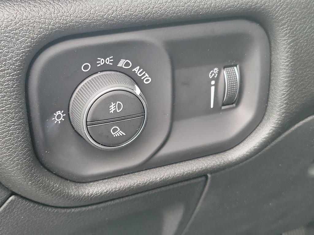 صورة مصغرة 20 لـ 2026 RAM 1500 EXPRESS