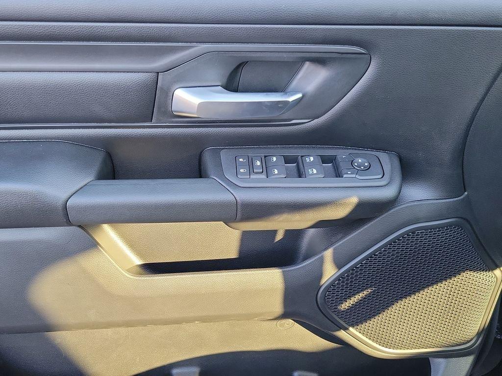 صورة مصغرة 17 لـ 2026 RAM 1500 TRADESMAN