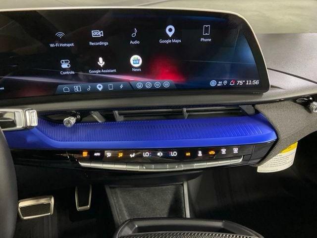 2026 Cadillac OPTIQ V-SERIES thumbnail 18