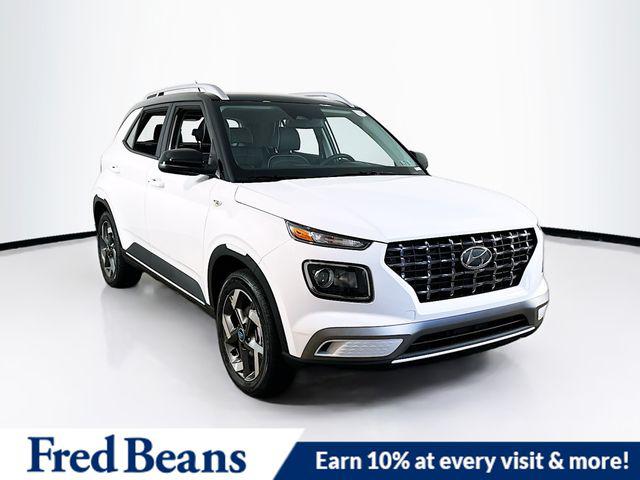 New 2026 Hyundai VENUE SEL w/Two-Tone Roof