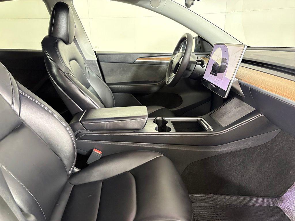 2024 Tesla MODEL Y LONG RANGE DUAL MOTOR ALL-WHEEL DRIVE — фото 14