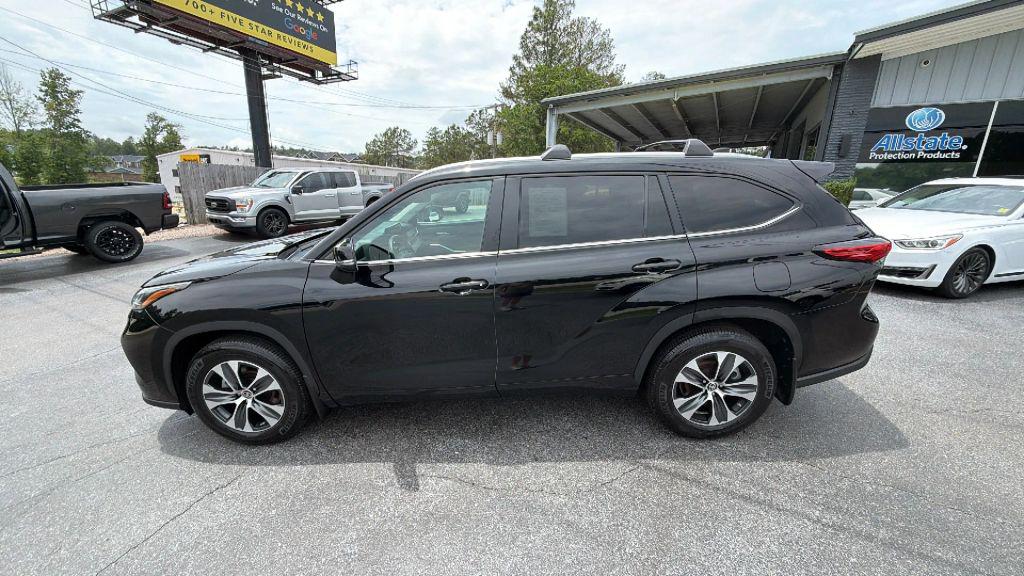 صورة 2 لـ 2023 Toyota HIGHLANDER XLE