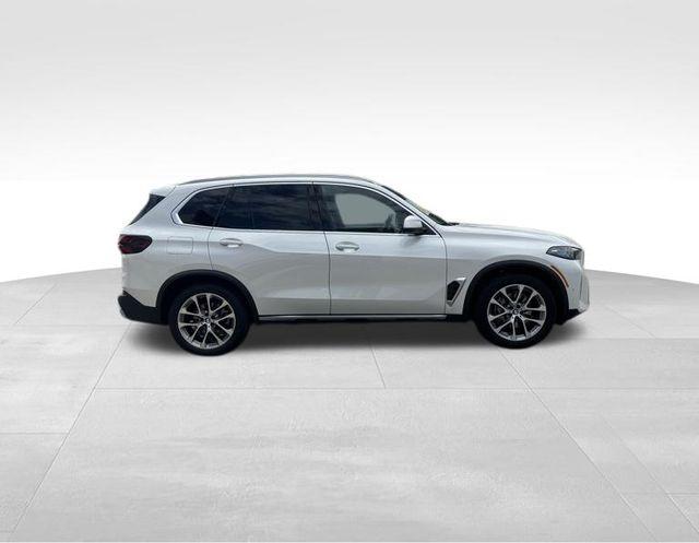 صورة 10 لـ 2025 BMW X5 XDRIVE40I