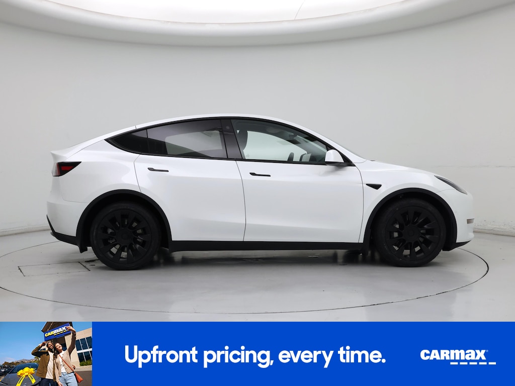 TESLA MODEL Y LONG RANGE - 9