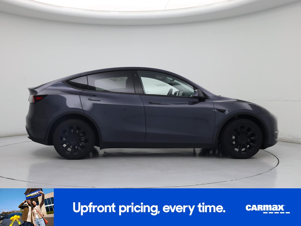 TESLA MODEL Y LONG RANGE - 9