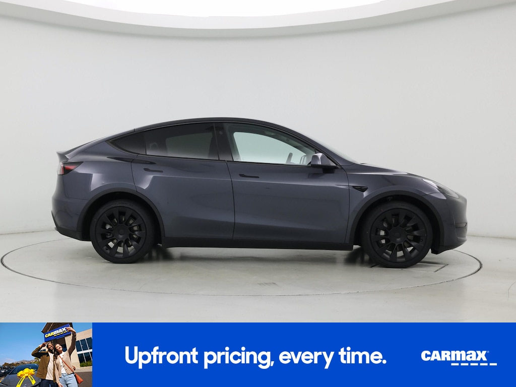 TESLA MODEL Y LONG RANGE - 9