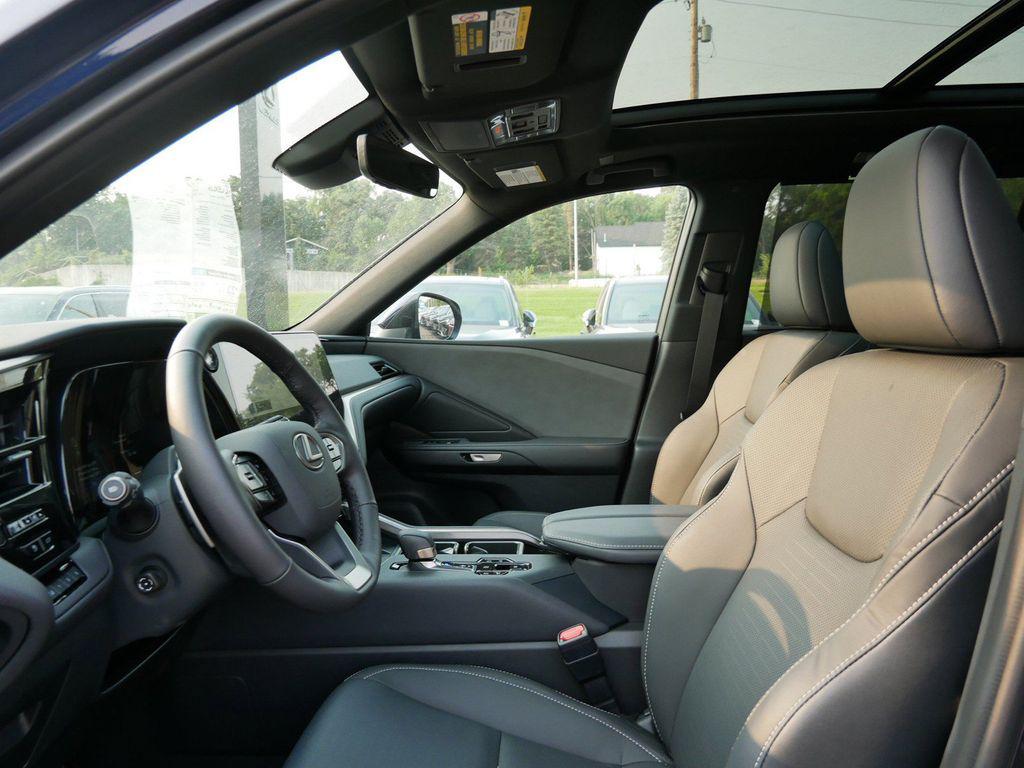 صورة 9 لـ 2026 Lexus TX 350 PREMIUM