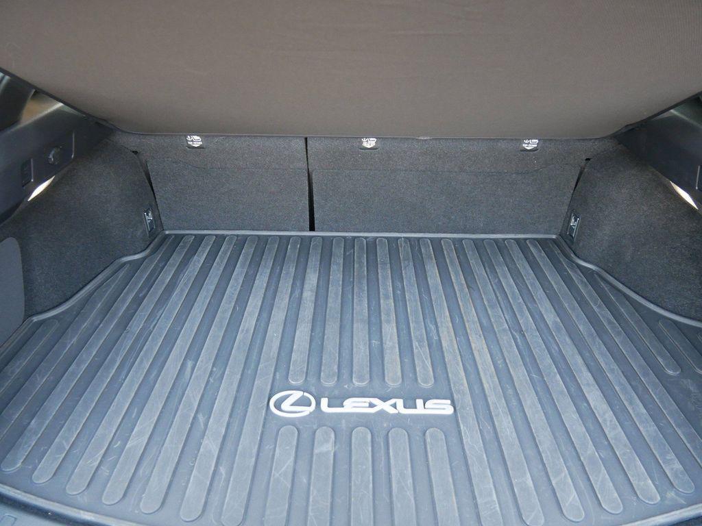 صورة مصغرة 12 لـ 2025 Lexus UX 300H PREMIUM