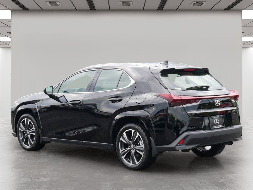 2025 Lexus UX 300H PREMIUM — фото 4