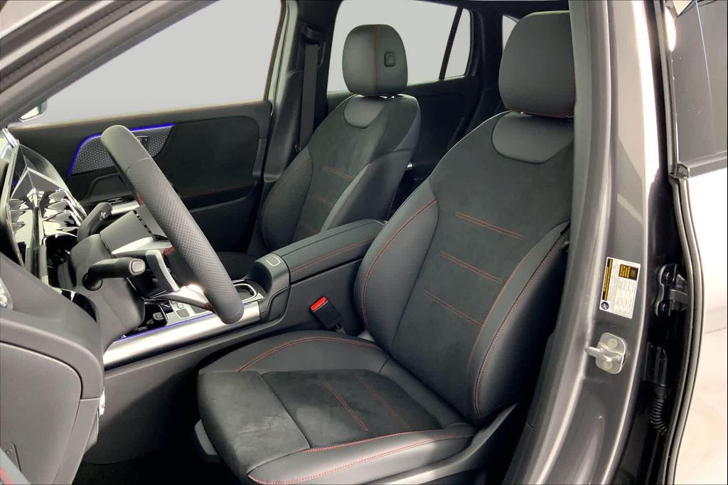 صورة 9 لـ 2025 Mercedes-BENZ GLA