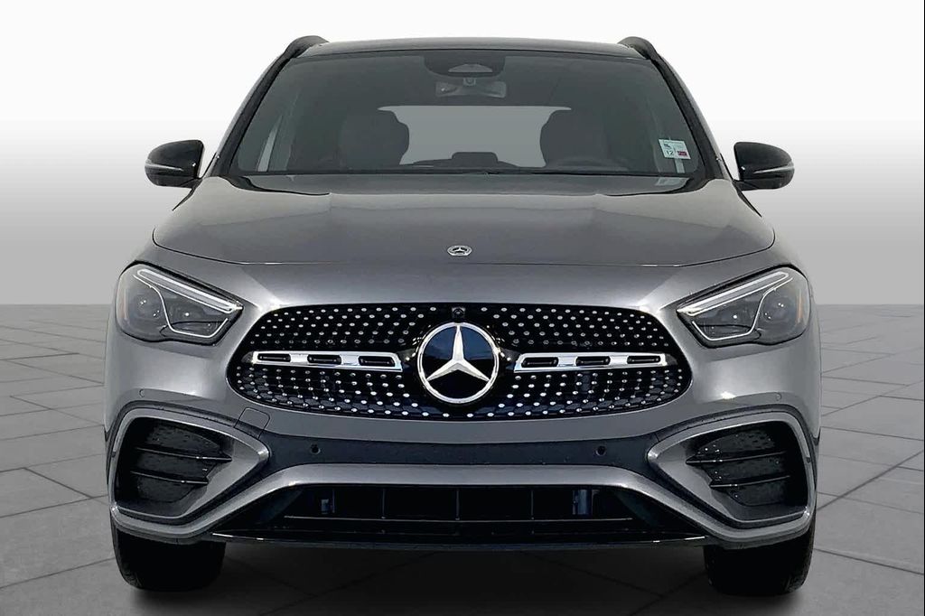 صورة 3 لـ 2025 Mercedes-BENZ GLA