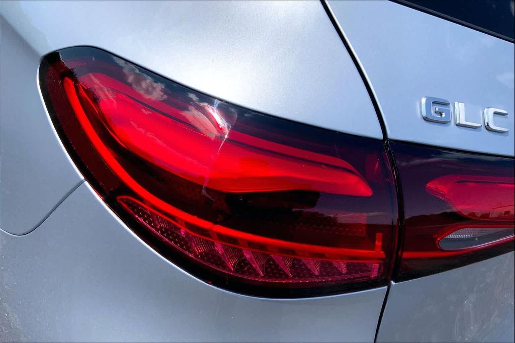 صورة مصغرة 14 لـ 2026 Mercedes-BENZ GLC