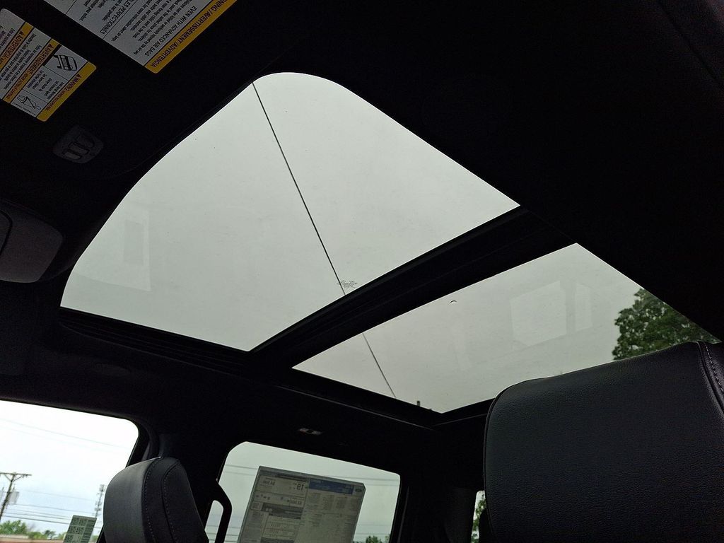 2026 FORD F-150 LARIAT thumbnail 10