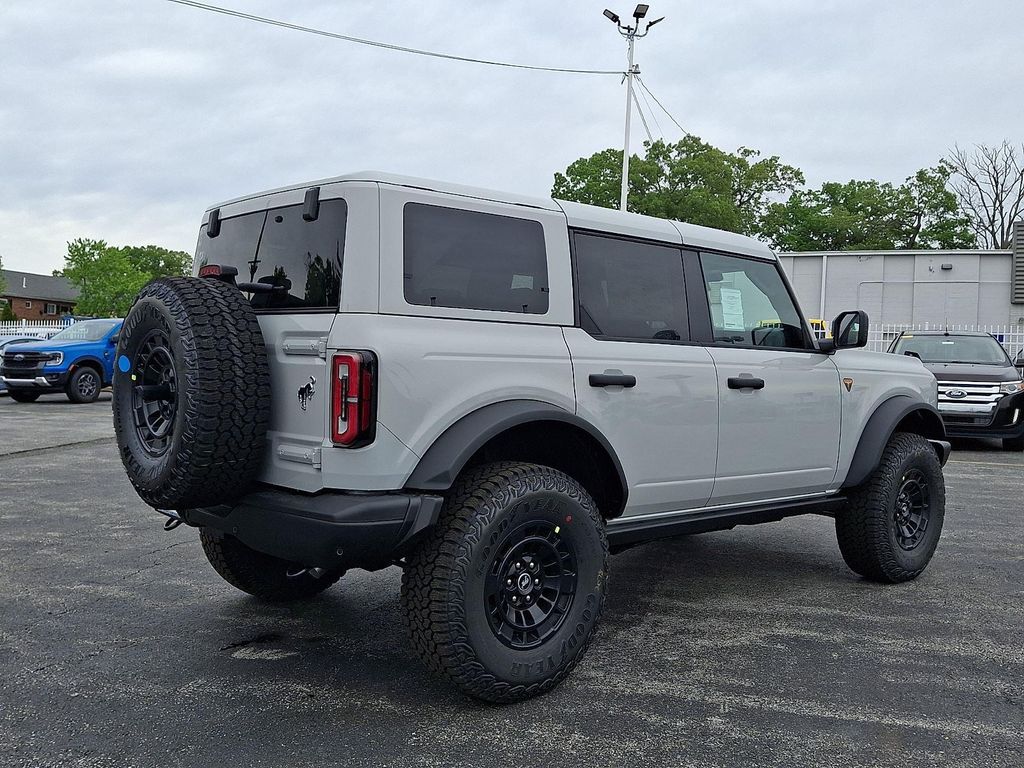 2026 FORD BRONCO BADLANDS photo 4