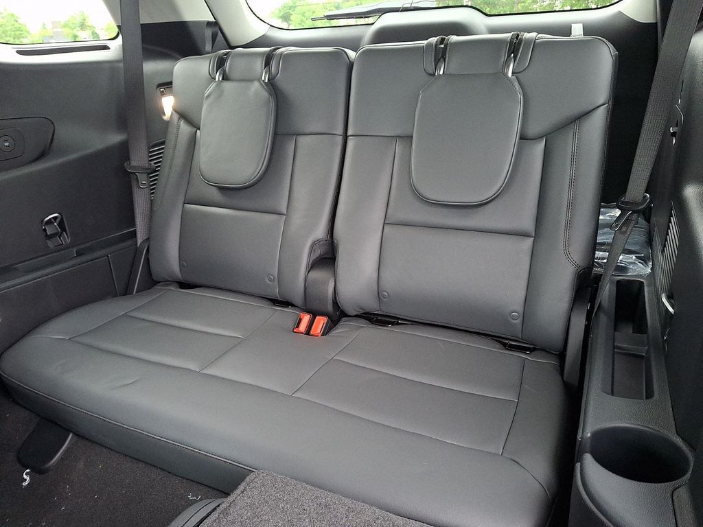 صورة 9 لـ 2026 FORD EXPLORER ACTIVE