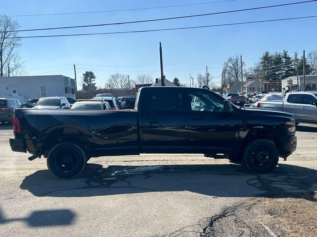 صورة 5 لـ 2026 RAM 3500 TRADESMAN CREW CAB 4X4 8' BOX
