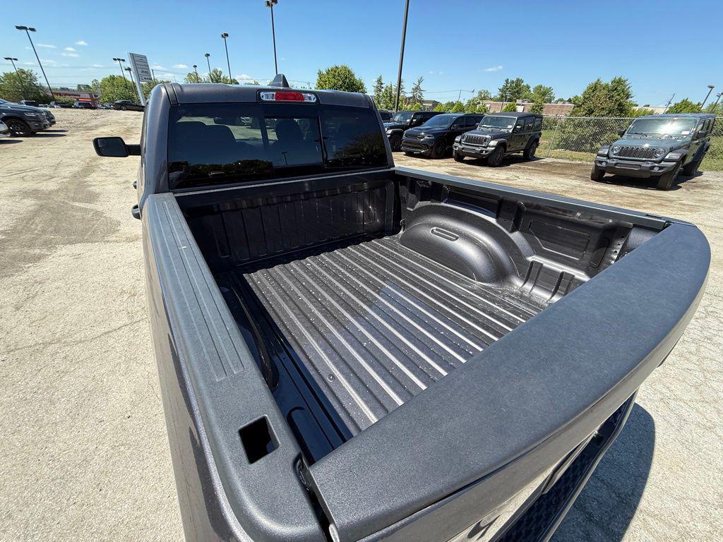 صورة 8 لـ 2026 RAM 1500 EXPRESS