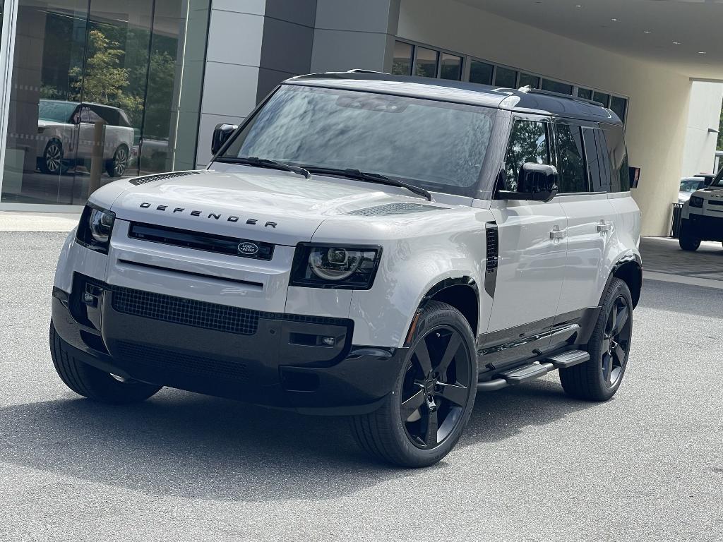 New 2026 Land Rover Defender P400 X-Dynamic SE