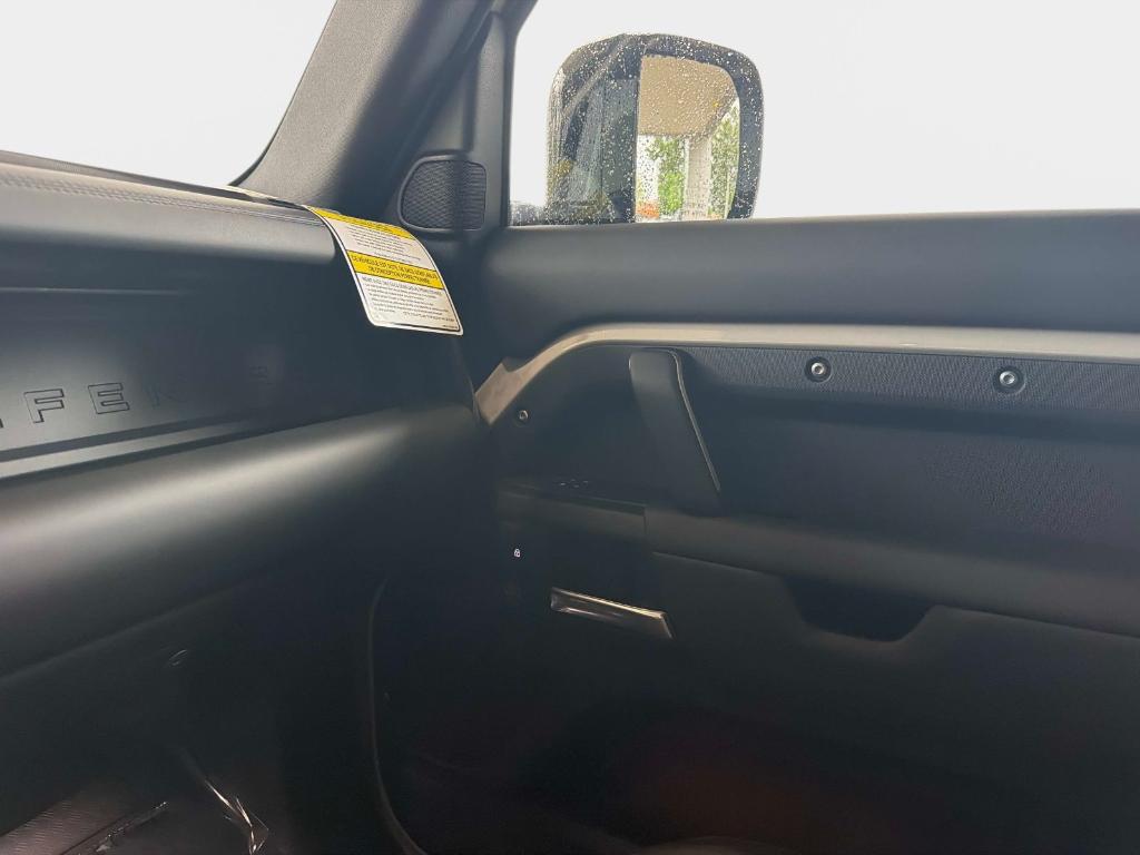 2026 LAND Rover DEFENDER P400 X-DYNAMIC SE — миниатюра 21
