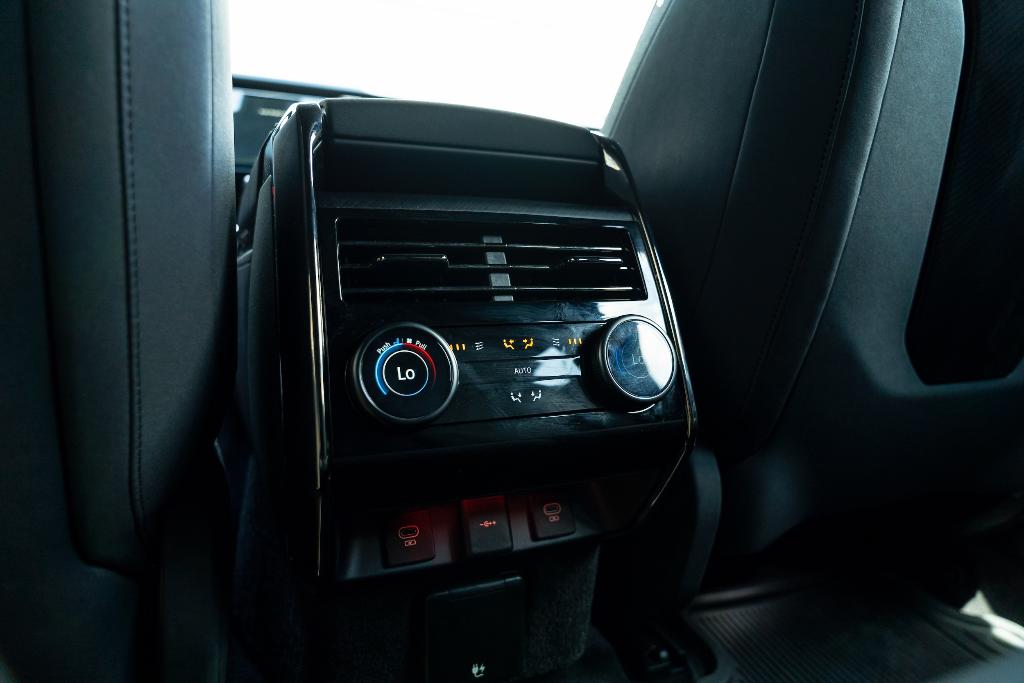 صورة مصغرة 40 لـ 2025 LAND Rover RANGE ROVER SPORT P635 SV EDITION TWO
