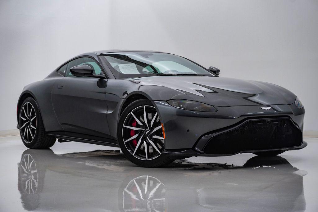 Aston Martin Vantage main image