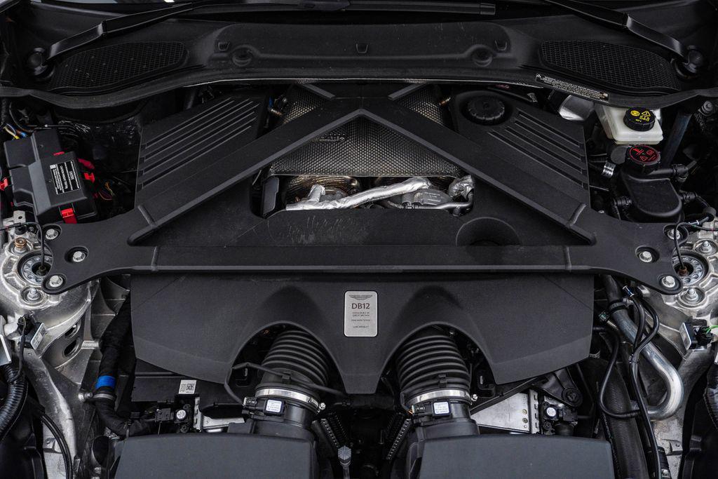 صورة مصغرة 35 لـ 2025 Aston Martin DB12 COUPE