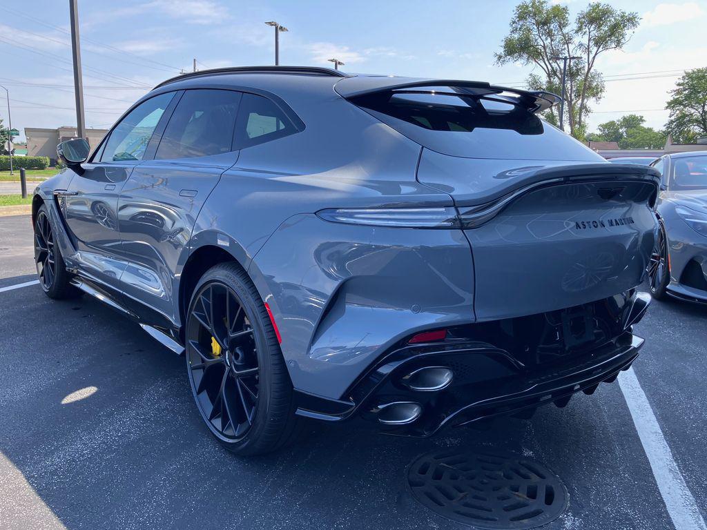 صورة 2 لـ 2026 Aston Martin DBX S