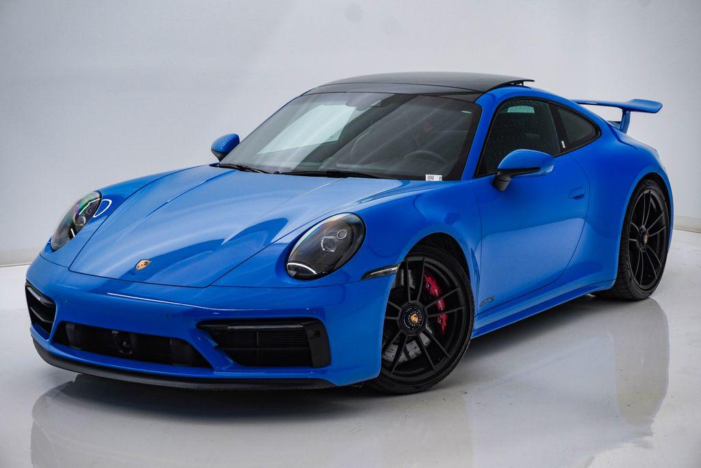 صورة 3 لـ 2024 Porsche 911 CARRERA 4 GTS