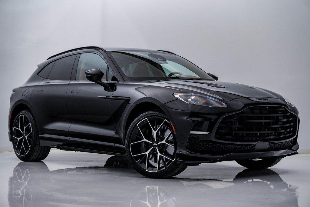 New 2026 Aston Martin DBX 707