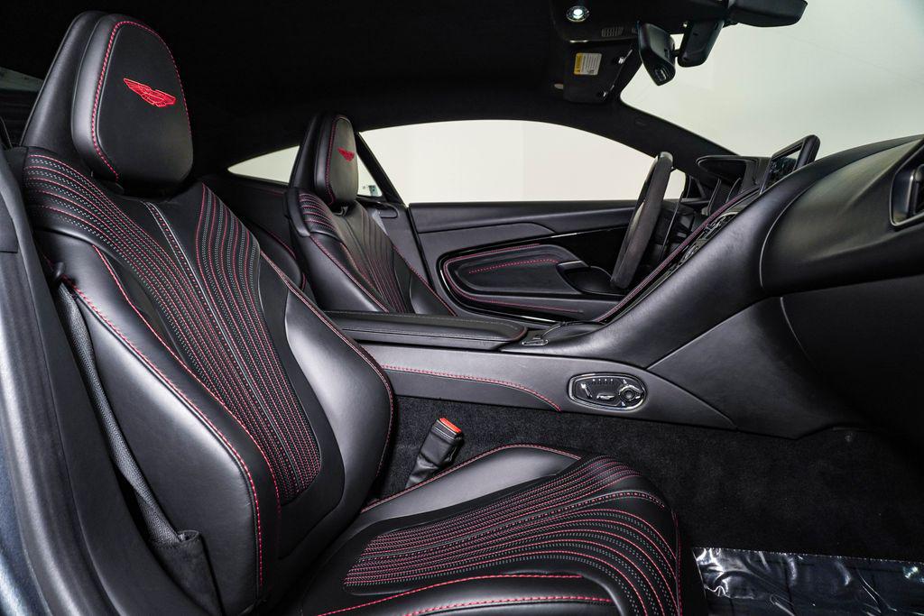 2021 Aston Martin DB11 SHADOW EDITION — миниатюра 17