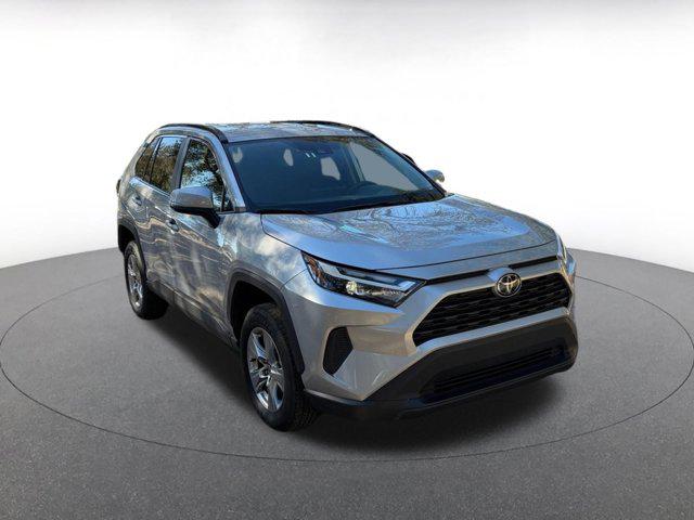 TOYOTA RAV4 - 1