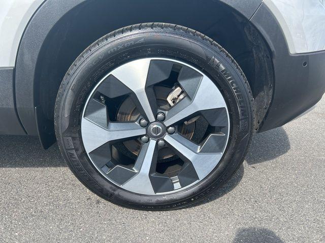 2025 Volvo XC40 B5 PLUS BRIGHT THEME 照片 9