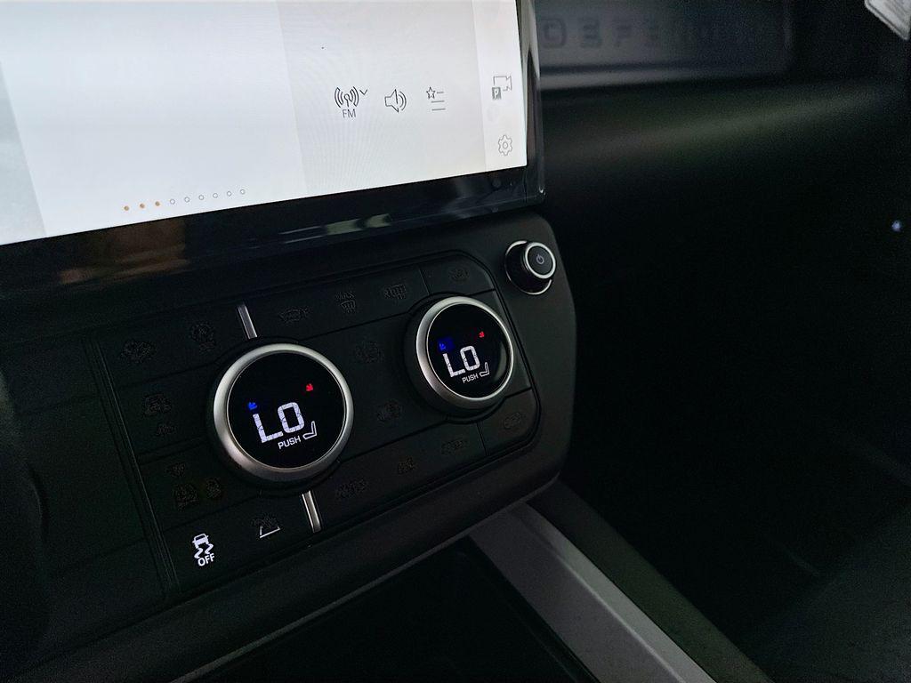 2026 LAND Rover DEFENDER V8 — миниатюра 20
