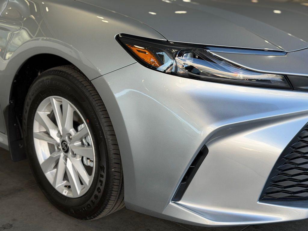 TOYOTA CAMRY - 8