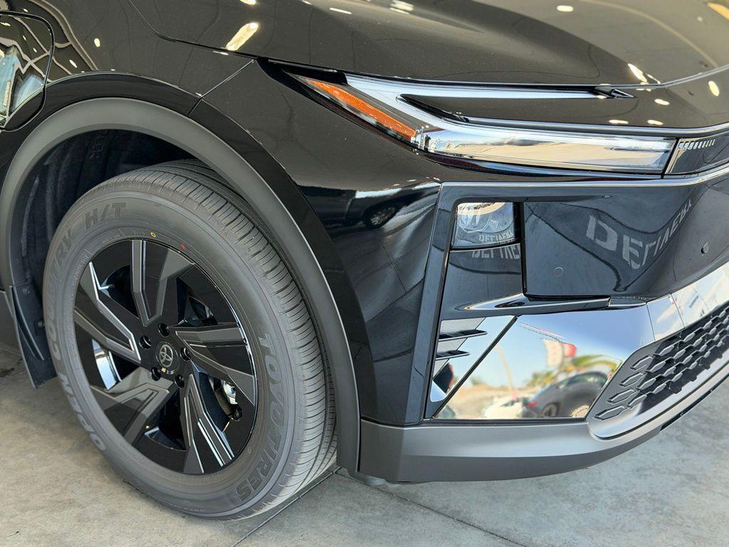 صورة 8 لـ 2026 Toyota C-HR SE