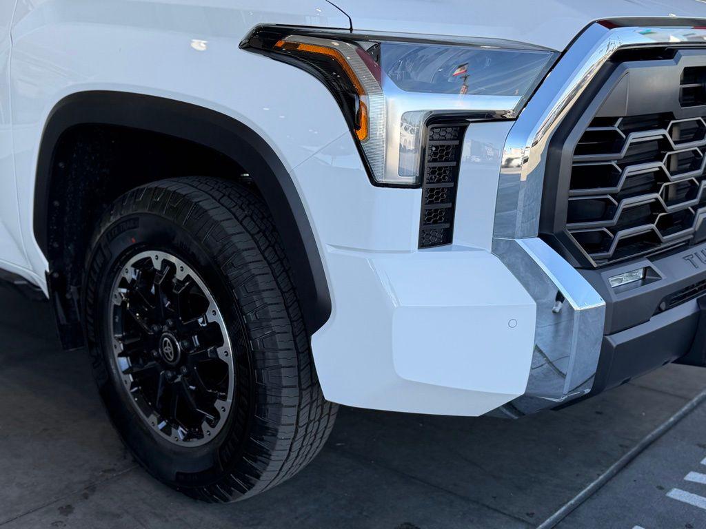 TOYOTA TUNDRA - 8